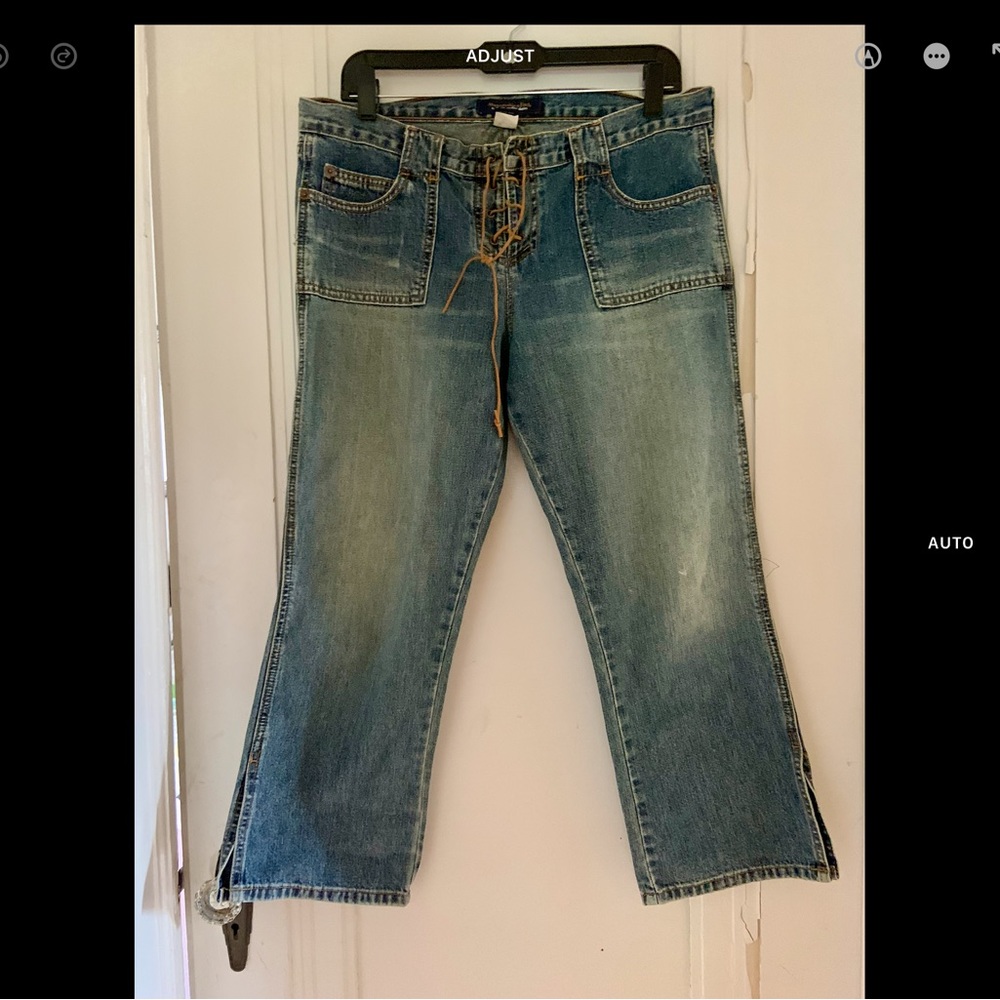 Abercrombie & Fitch Vintage Cropped Jean with Side Slits Lace-Up front Sz 8